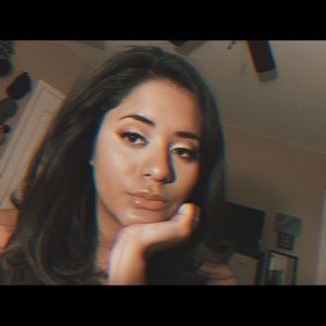 Meet your Posher, Mikala